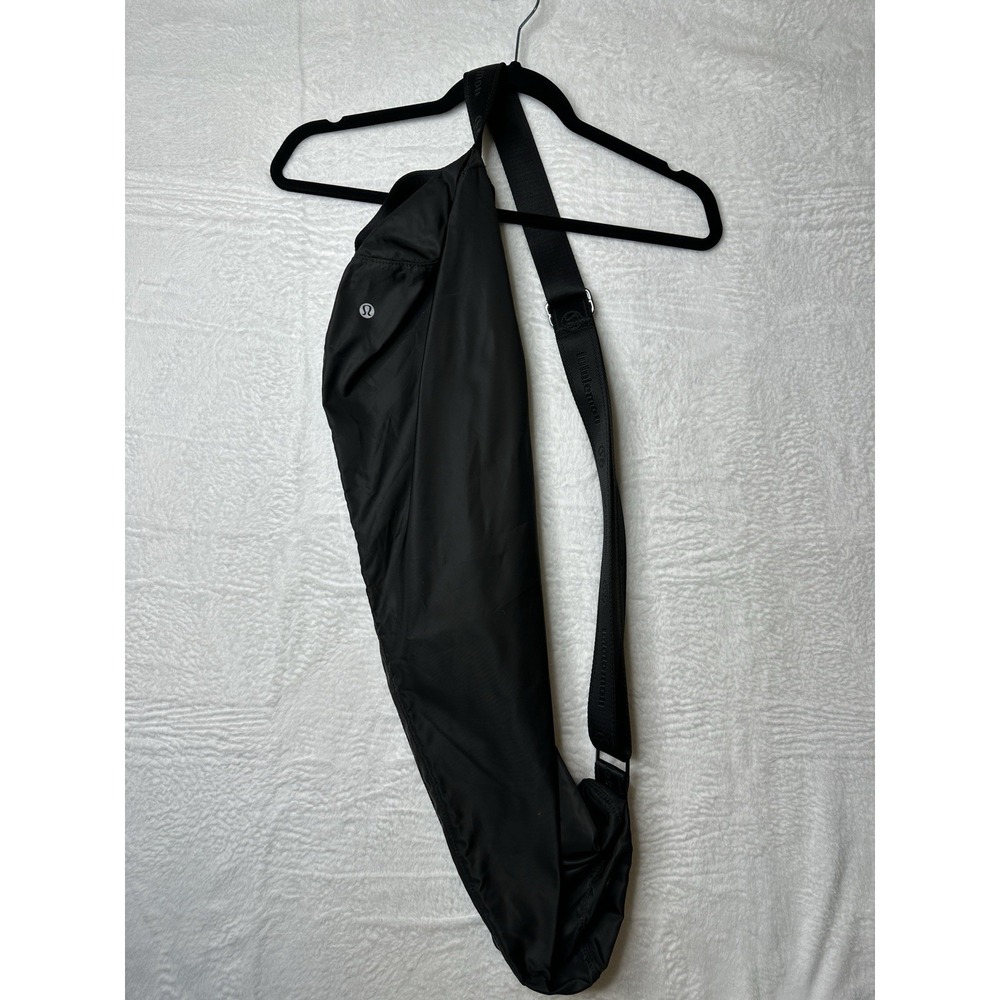 Lululemon Black Yoga Mat Bag with Shoulder Strap